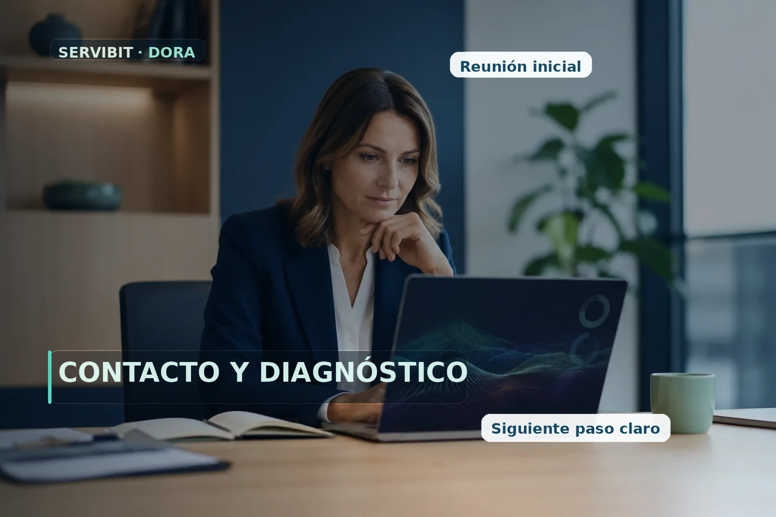 Consultora preparando una conversación de diagnóstico y preparación con un proveedor TIC